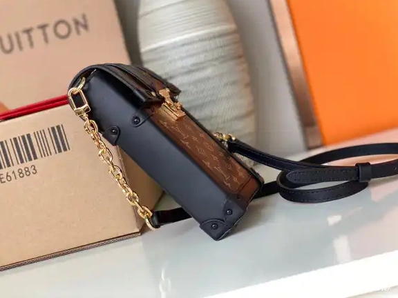 Official oldcobbler TRUNK LOUIS VUITTON POCHETTE VERTICAL 0620